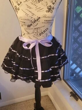 NWT Widow/Dolls Kill "Enshrined In Vines" Organza & Rosette Midi Skirt Sz Small